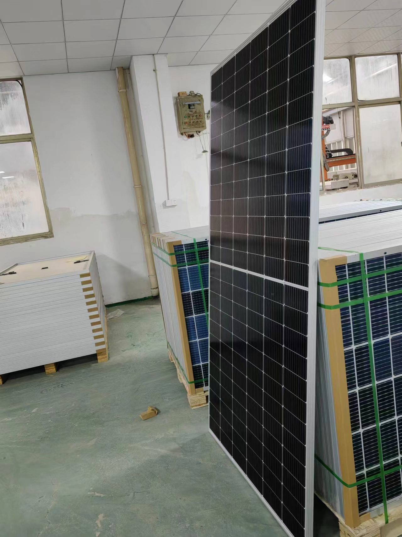 Cellules solaires MONO de 182 mm de marque niveau 1, panneau solaire de 550 W 