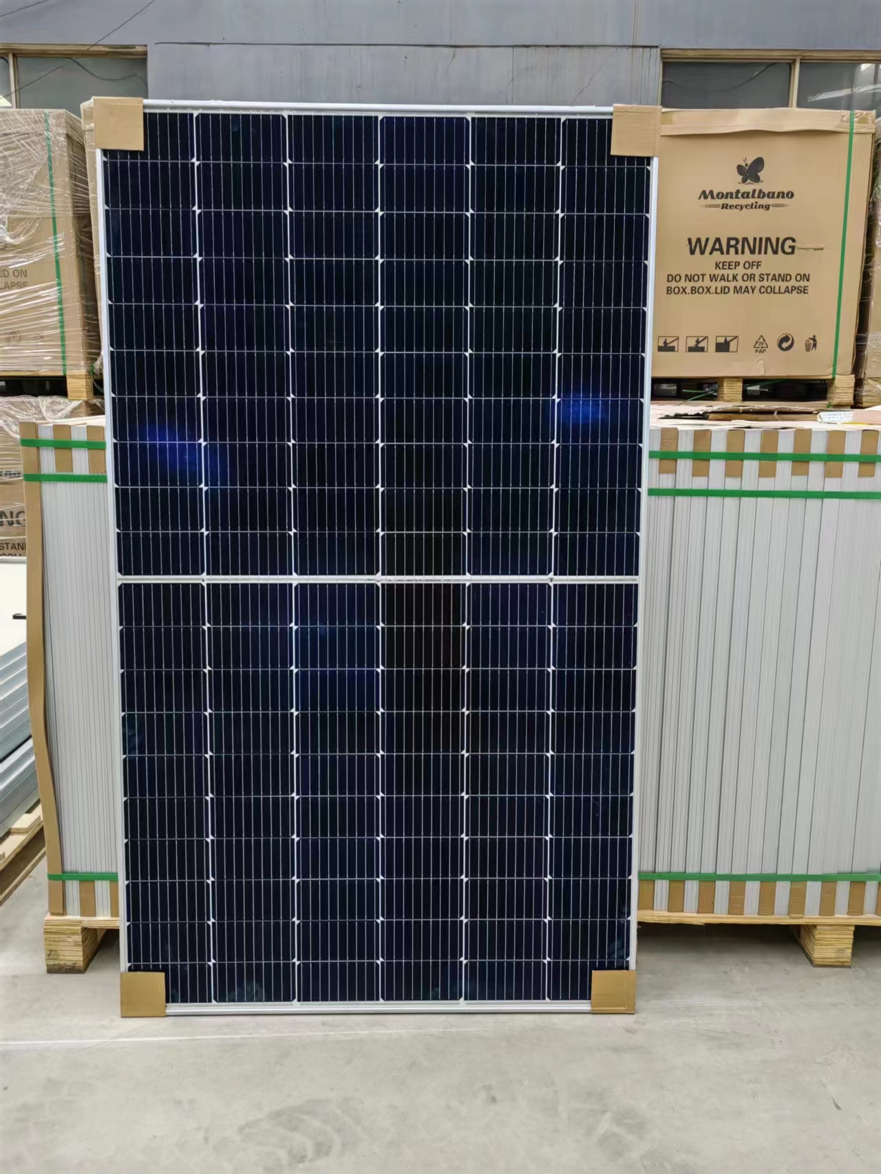 Panneau solaire de module photovoltaïque 450 W avec garantie produit de 30 ans, service OEM