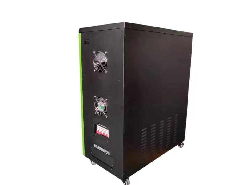 Prise en charge de l'onduleur hybride solaire hors réseau IGBT 30kw de la série Alpha 1 phase sans banque de batterie 10kw 20kw